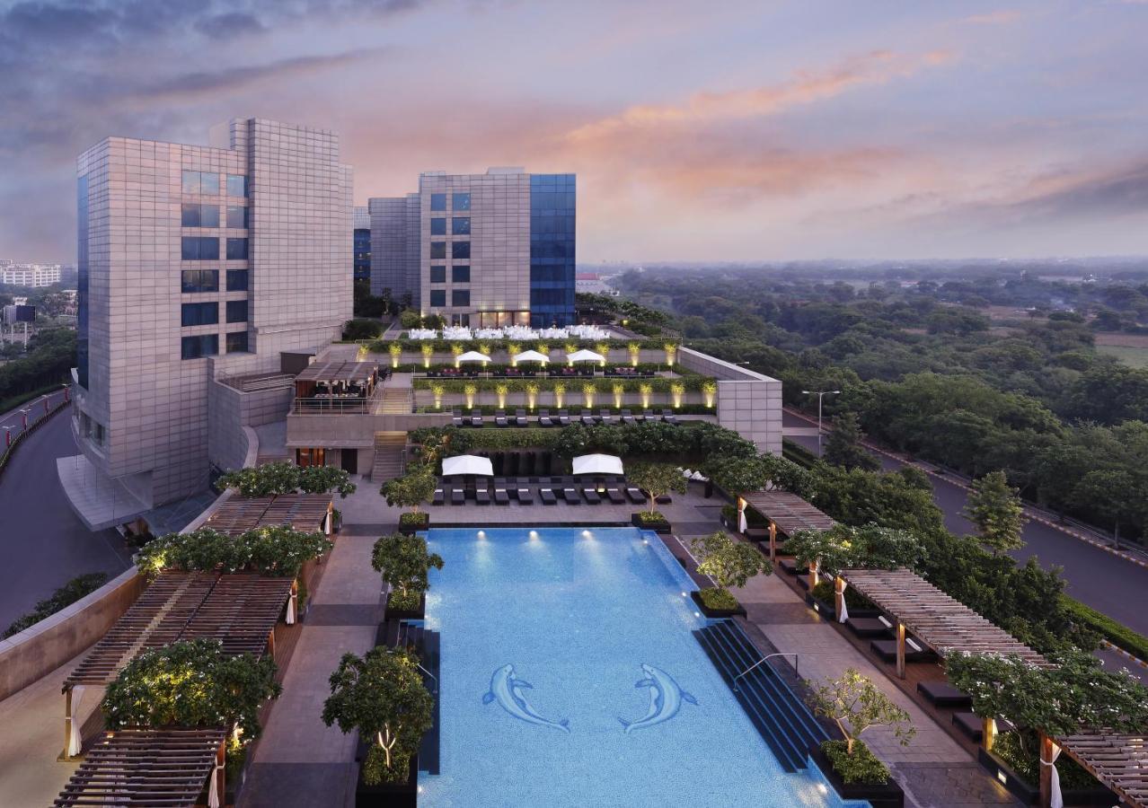 The Leela Ambience Gurugram Hotel & Residences - The Luxury Urban Sanctuary Гургаон Экстерьер фото The Park, New Delhi