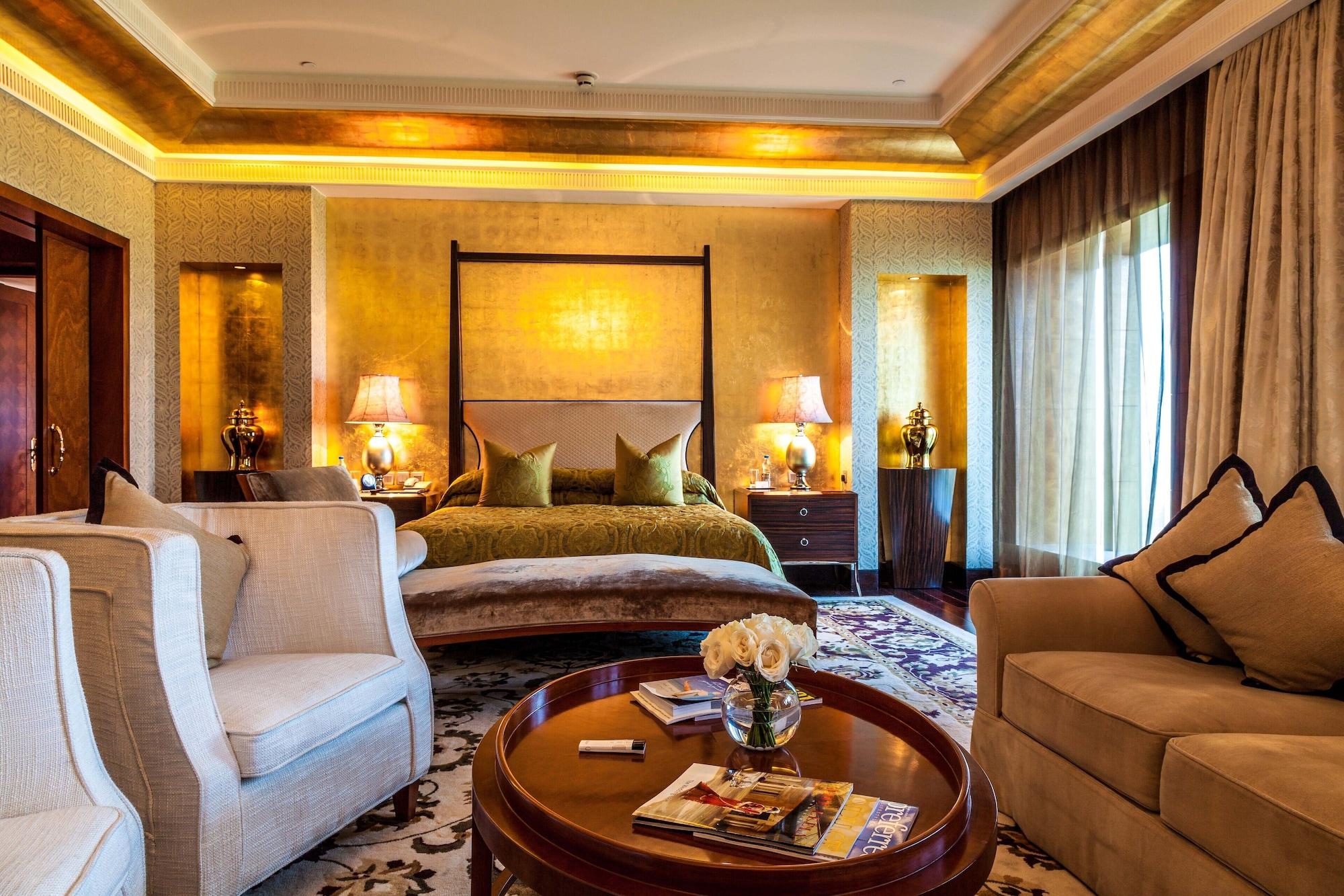 The Leela Ambience Gurugram Hotel & Residences - The Luxury Urban Sanctuary Гургаон Экстерьер фото A suite at the Taj Mahal Palace