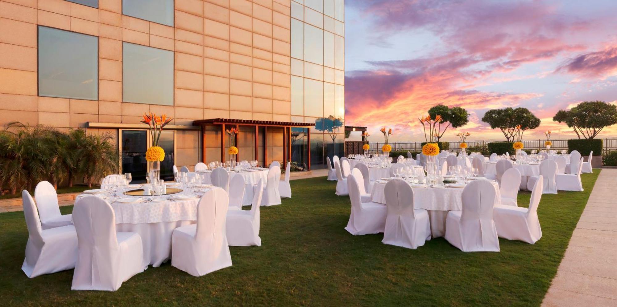 The Leela Ambience Gurugram Hotel & Residences - The Luxury Urban Sanctuary Гургаон Экстерьер фото The Westin Hyderabad Hiranandani
