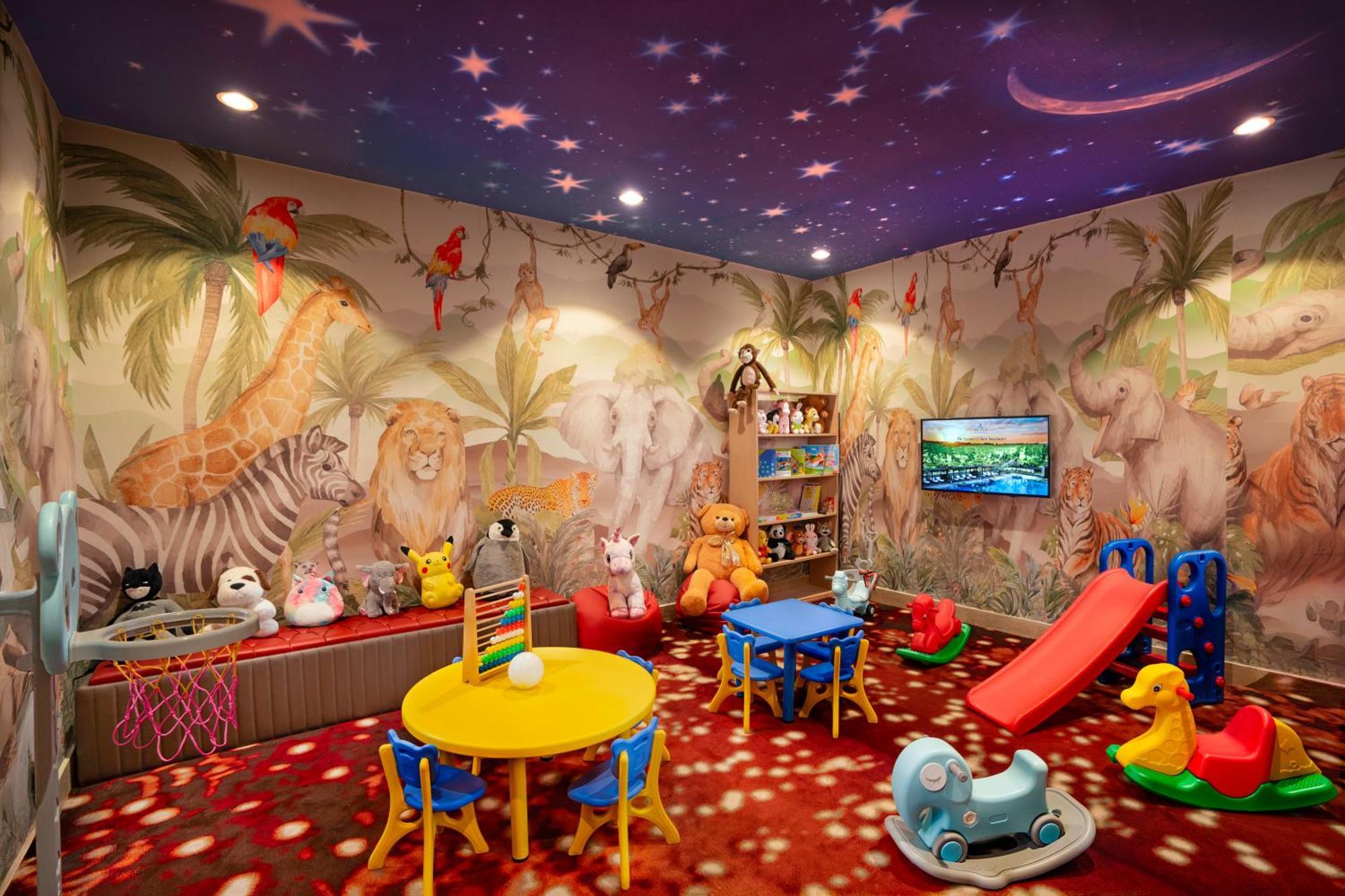 The Leela Ambience Gurugram Hotel & Residences - The Luxury Urban Sanctuary Гургаон Экстерьер фото Kids Club